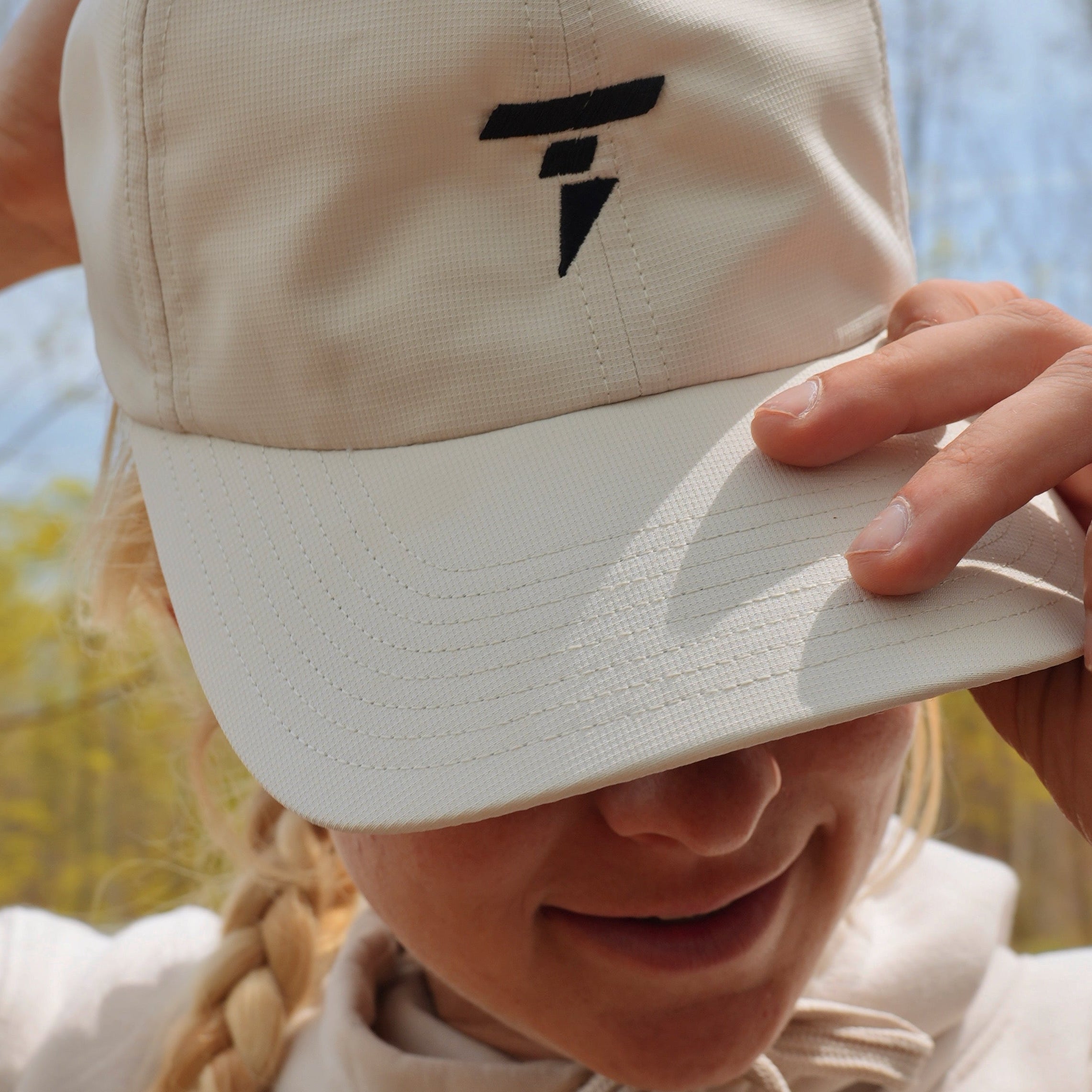 Classic Tay Lightweight Cap (Beige)